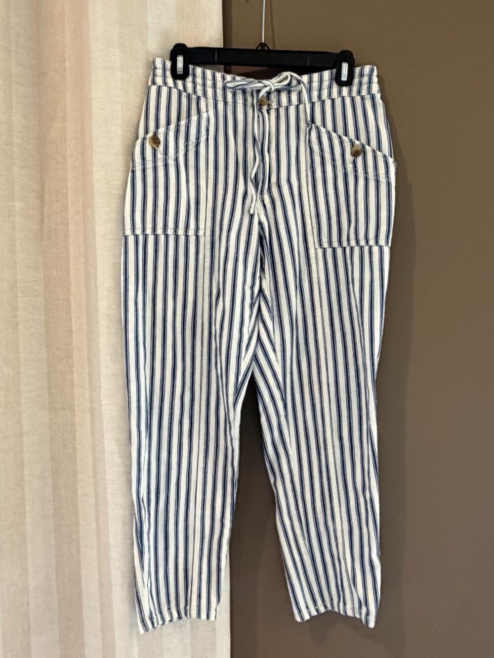 American Eagle Pants White Blue Striped Cotton Coastal Nautical, Size 6